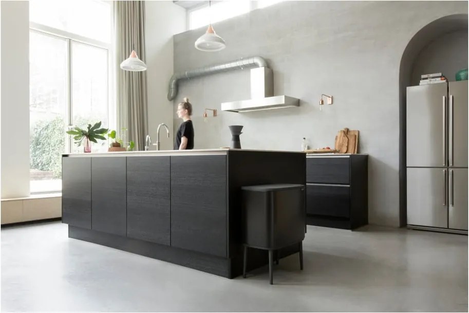 Matt fekete acél érintésre nyíló szelektív szemetes 33 l Bo Touch Bin – Brabantia