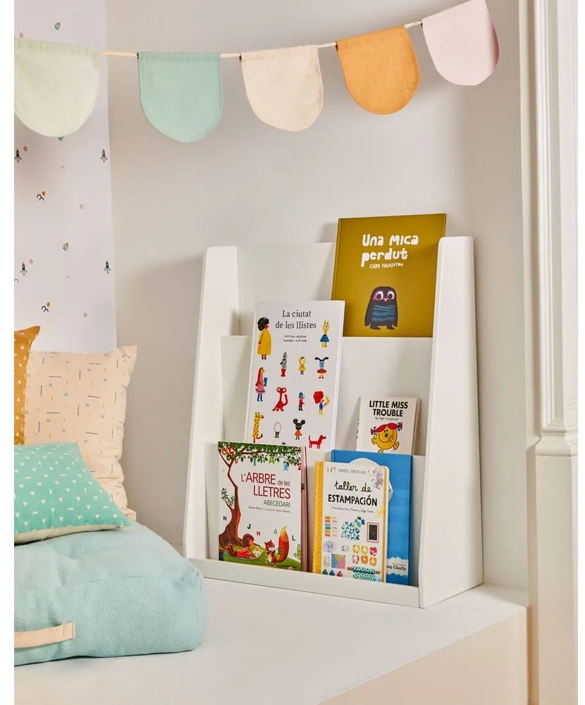 Fehér gyerek könyvespolc 59,5x69,5x23 cm Adiventina – Kave Home