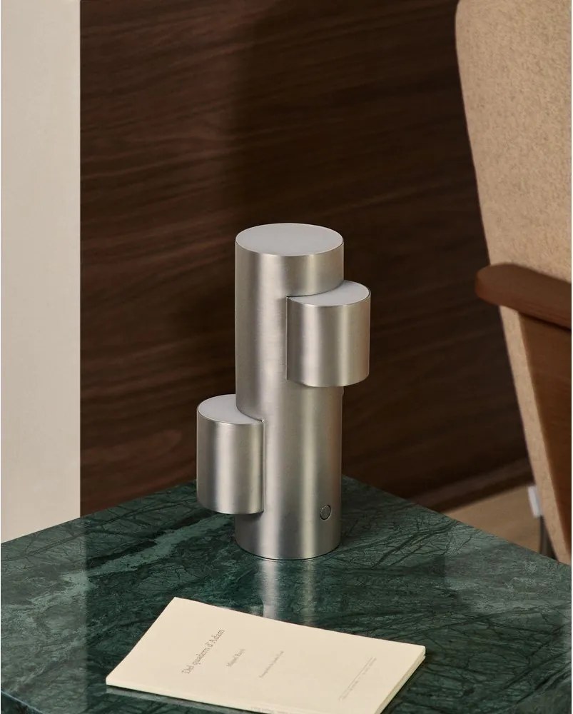 Ezüstszínű fém LED dimmelhető asztali lámpa (magasság 26,5 cm) Adrina – Kave Home