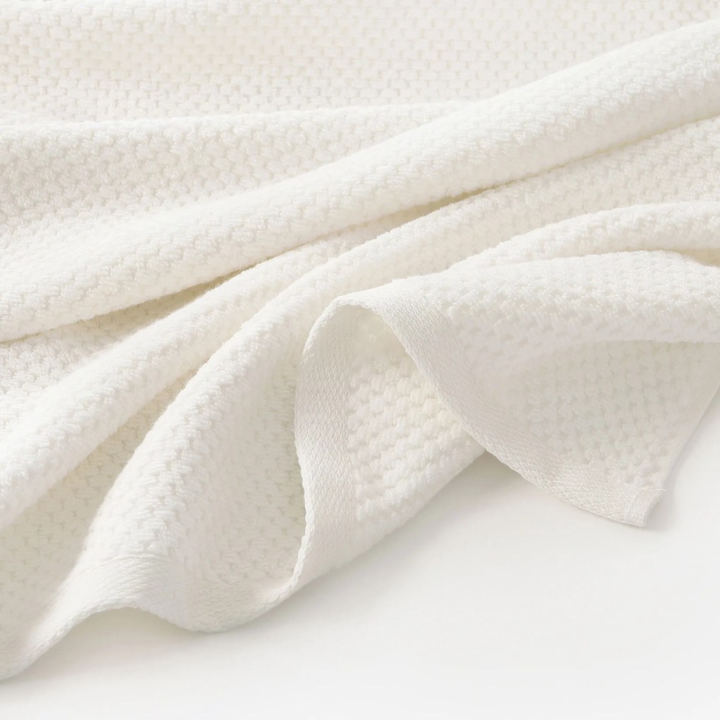 Goldea pamut frottír törölköző / fürdőlepedő micro pure - vanília 70 x 140 cm