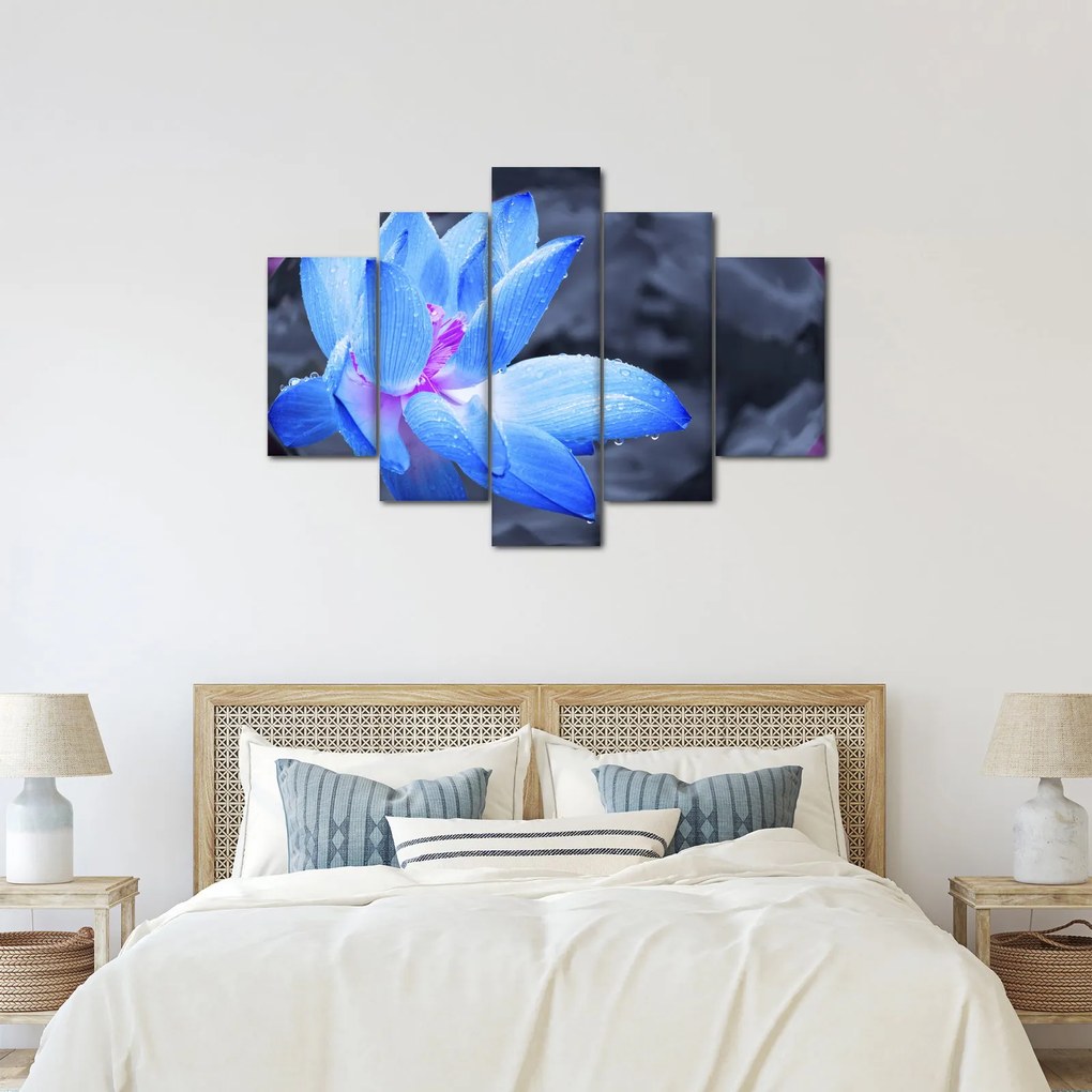 Egy virág képe részletesen (150x105 cm)