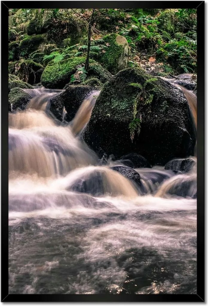 Poszterek keretben 40x60 Hegyi folyó