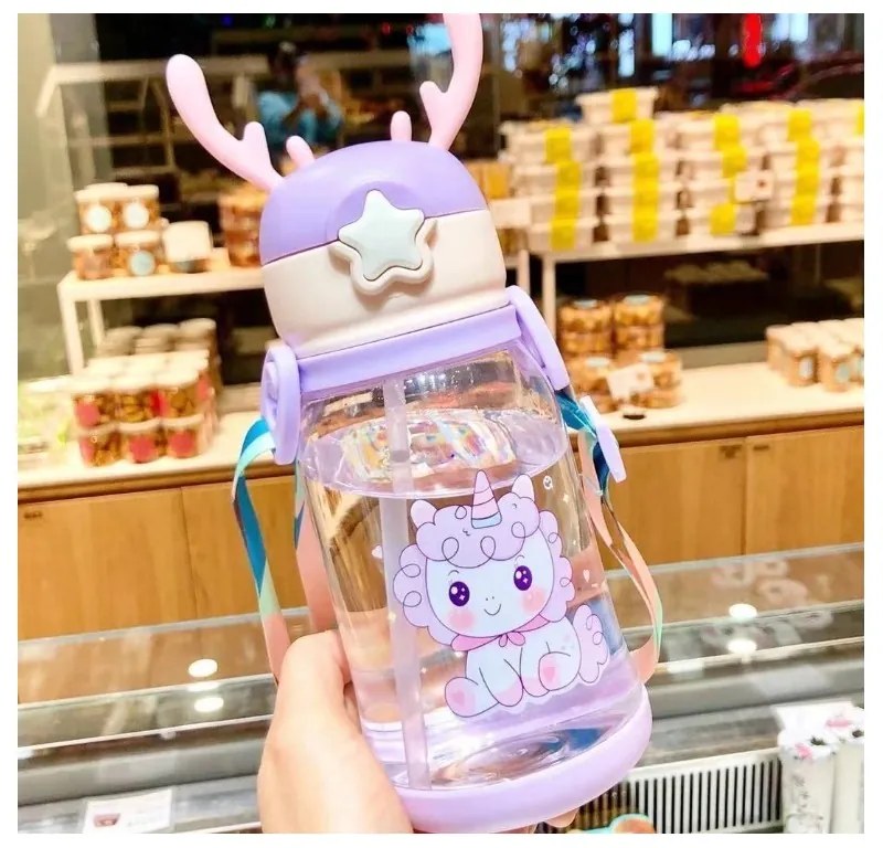 UNICORN szívószálas műanyag kulacs 600 ml