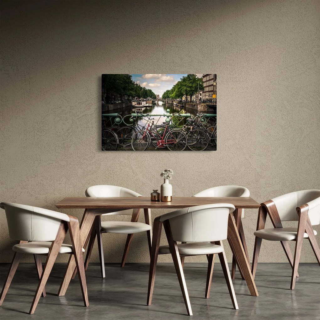 Egy bicikli képe a városban (90x60 cm)