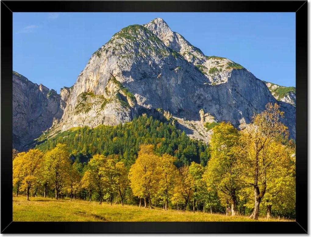 Poszterek keretben 40x30 Hegyi táj tiszta égbolttal Fák a hegyekben