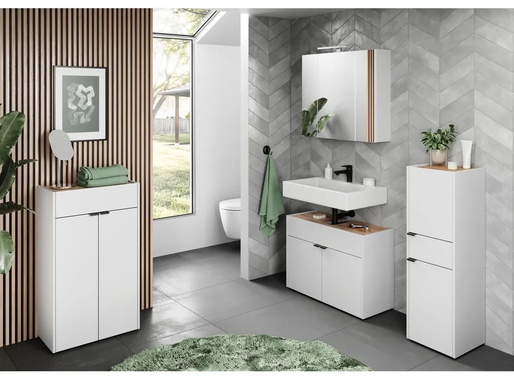 Fehér magas fürdőszoba szekrény 34x111 cm Forano – Germania