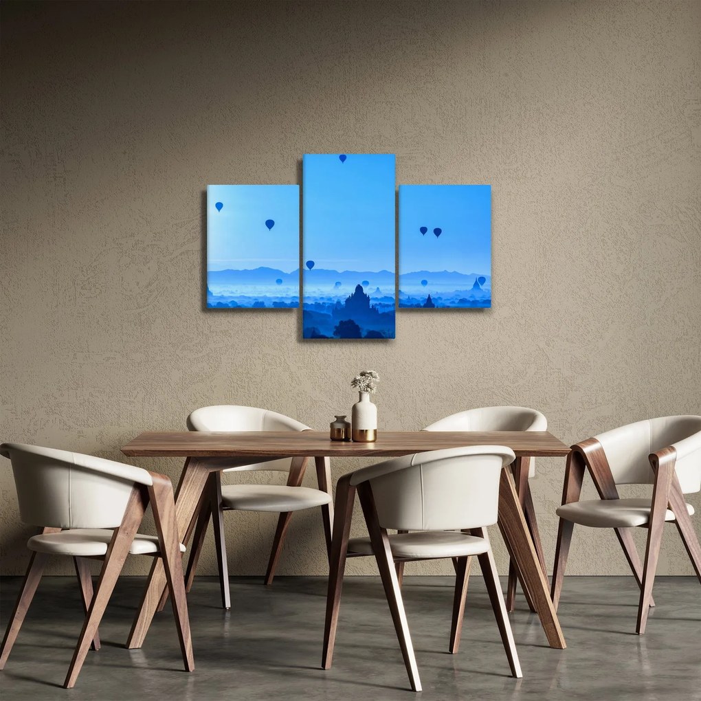 Kép - léggömbök a táj felett (90x60 cm)