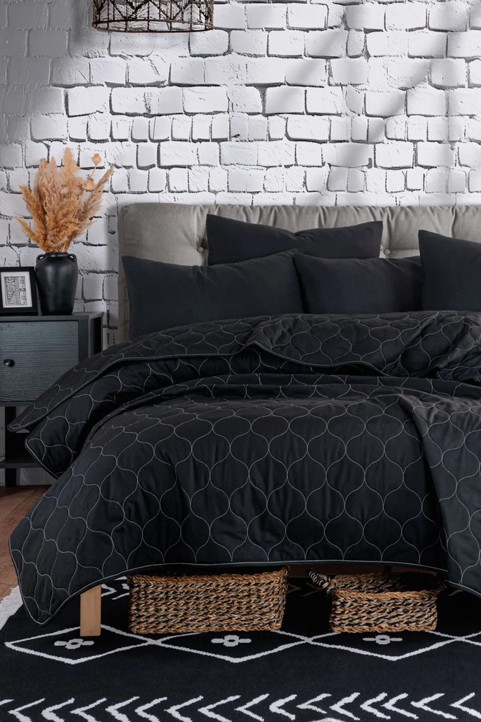 Solid - Black