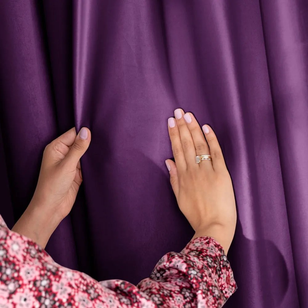 Lila bársony dimout (részleges sötétítő) függöny 140x245 cm Pleat – Restilo