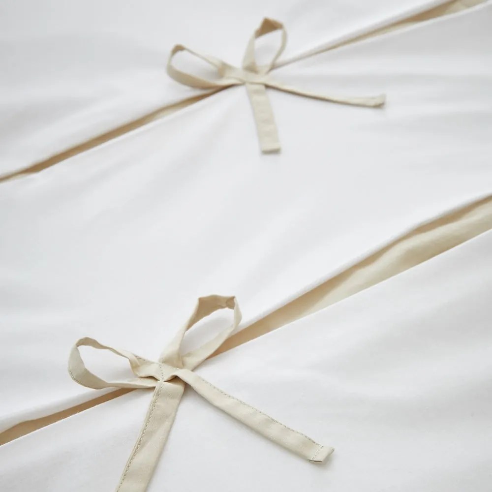Fehér kétszemélyes ágyneműhuzat 200x200 cm Milo Bow – Catherine Lansfield