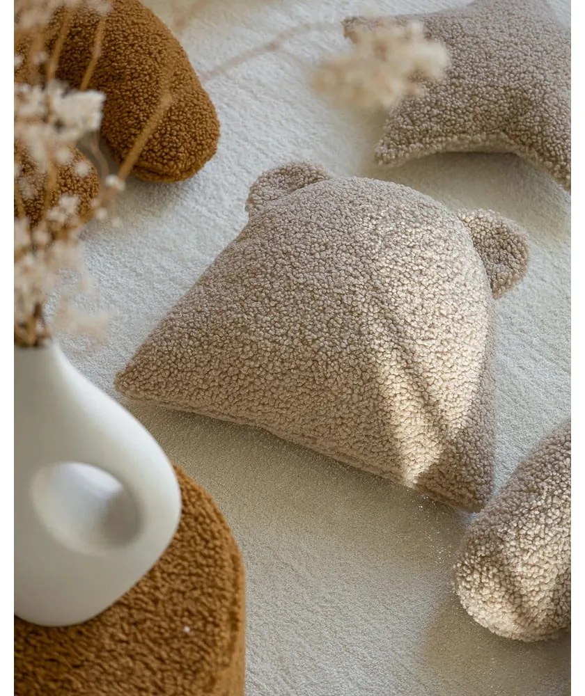 Világosbarna buklé párna gyerek kanapéhoz Bear – Wigiwama