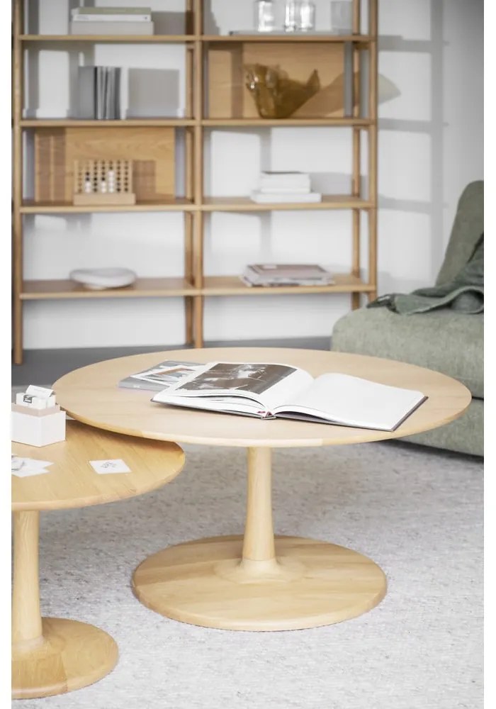 Natúr színű kerek dohányzóasztal tölgyfa dekorral 90x90 cm Hobart – Rowico