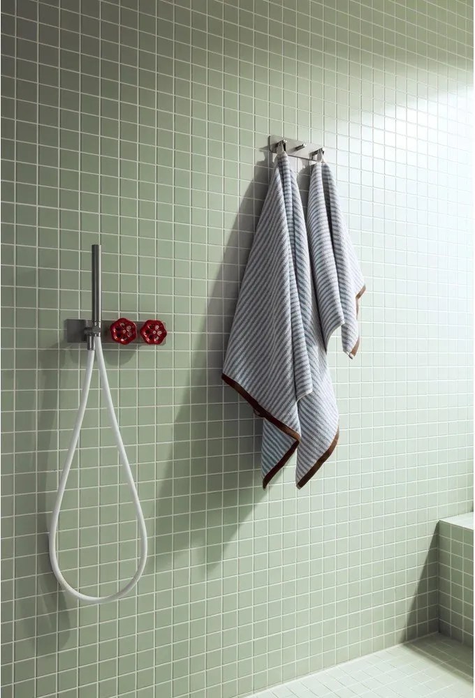 Barna-krémszínű frottír pamut fürdőlepedő 70x140 cm Gobo – noo.ma