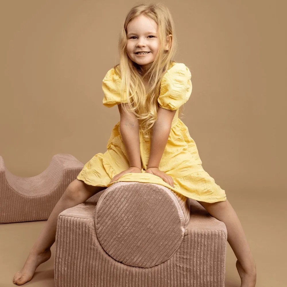 Krémszínű kordbársony habszivacs játszótér 4 db-os magasság 30 cm 45x170 cm Montessori – Meowbaby