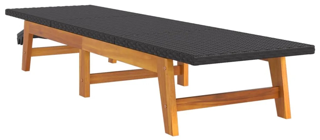 Polyrattan és tömör akácfa napozóágy asztallal