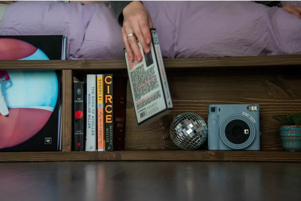 Barna borovi fenyő franciaágy ágyráccsal 160x200 cm Ziggy – Karup Design