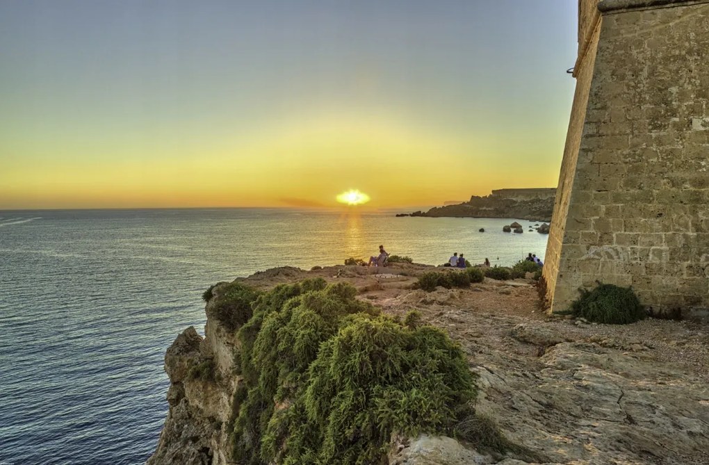 Poszter 91,5x60cm Ghajn Tuffieha Tower és Golden Bay, Assaf Frank