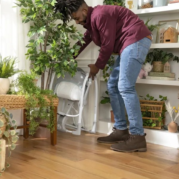 Ingenuity SWELL 2v1 gyerek vibrációs hinta dallammal 4xD + 1xC