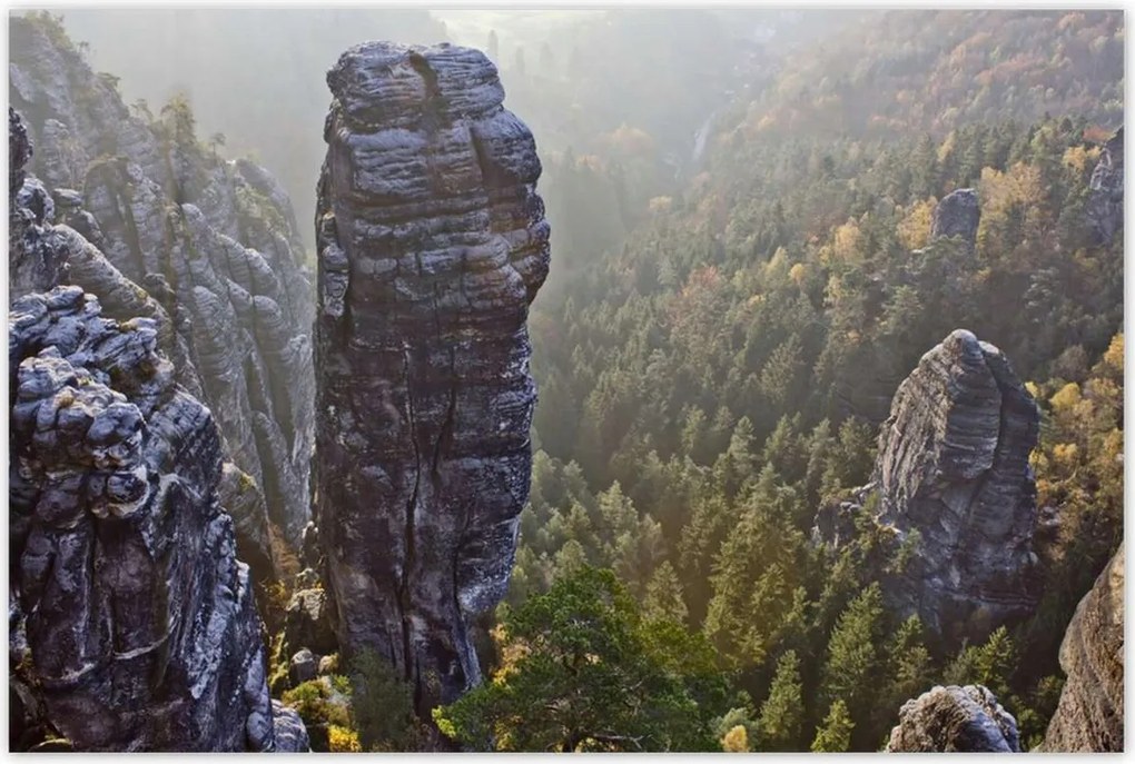 Poszterek 120x80 Magas szikla