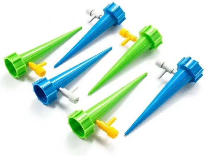 Zaparkorun Spike Drip Készlet növények öntözéséhez - 10x locsoló csepegtető szeleppel - zöld