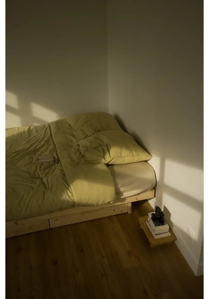 Natúr színű borovi fenyő franciaágy tárolóhellyel és ágyráccsal 140x200 cm Kanso – Karup Design