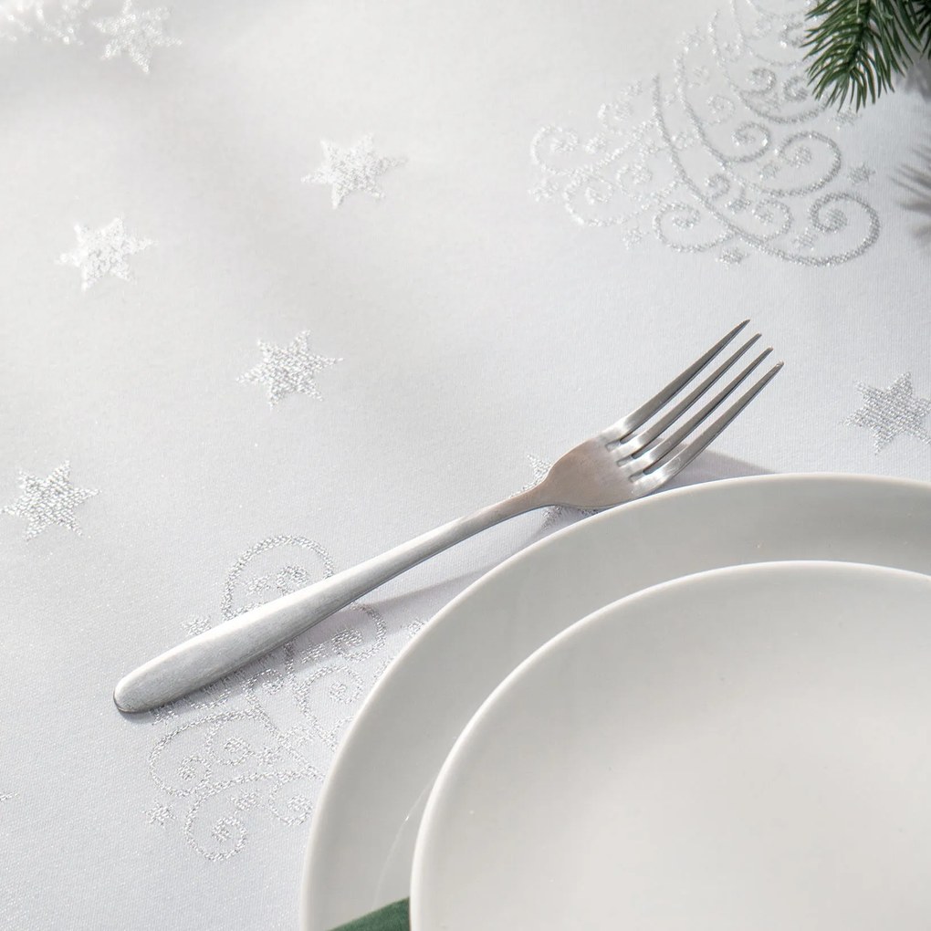 Goldea karácsonyi teflonbevonatú asztalterítő - ezüstszínű karácsonyfák és csillagok 80 x 80 cm