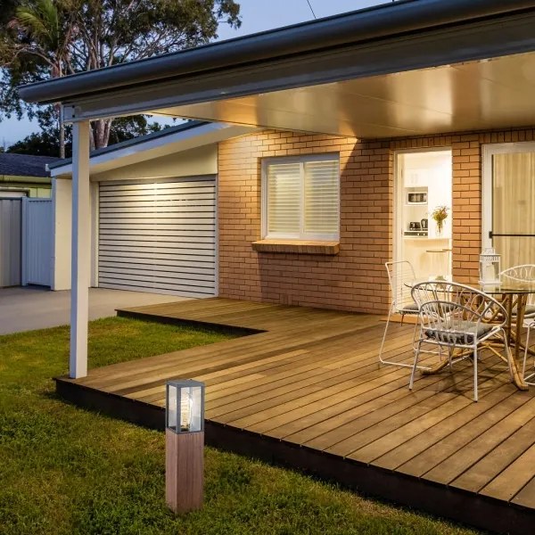 Rabalux 7196 - Kültéri lámpa WALES 1xE27/60W/230V IP44