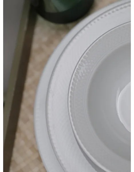 18 darabos fehér porcelán étkészlet