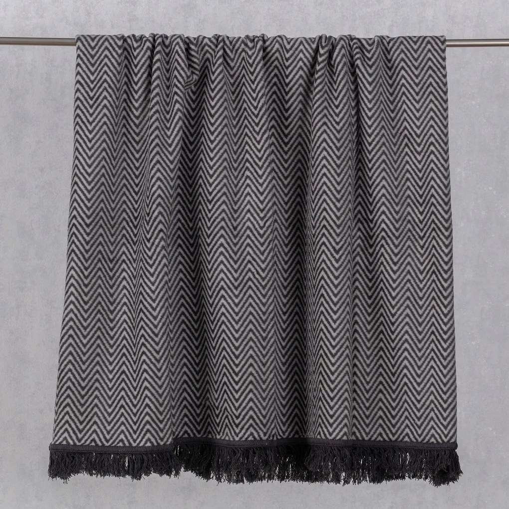Dekoria Cosy Home takaró 150x200cm Grey Chevron szürke