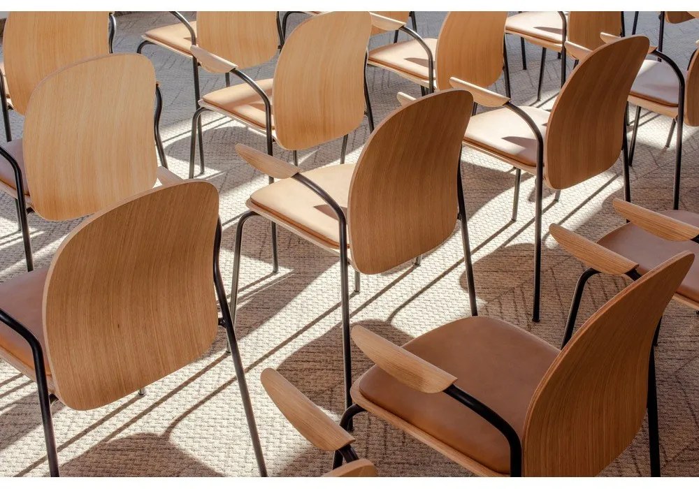 Barna-konyakbarna karfás-rakásolható étkezőszék szett 2 db-os diófa dekorral Book – Gazzda