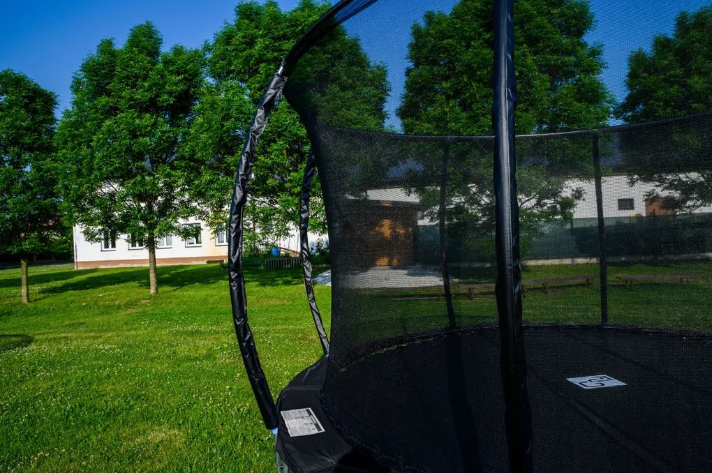 G21 SpaceJump trambulin védőhalóval, 305 cm, ajándék létrával, fekete színben