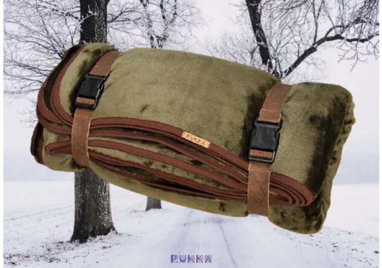 Olivia zöld dupla rétegű vadász–horgász takaró hordozóval