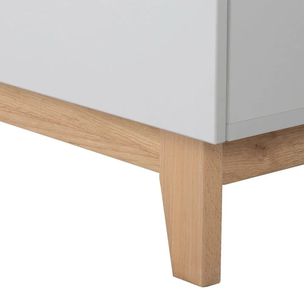 Világosszürke alacsony gyerek komód pelenkázó feltéttel tölgyfa dekorral 117x104 cm Caro – Roba