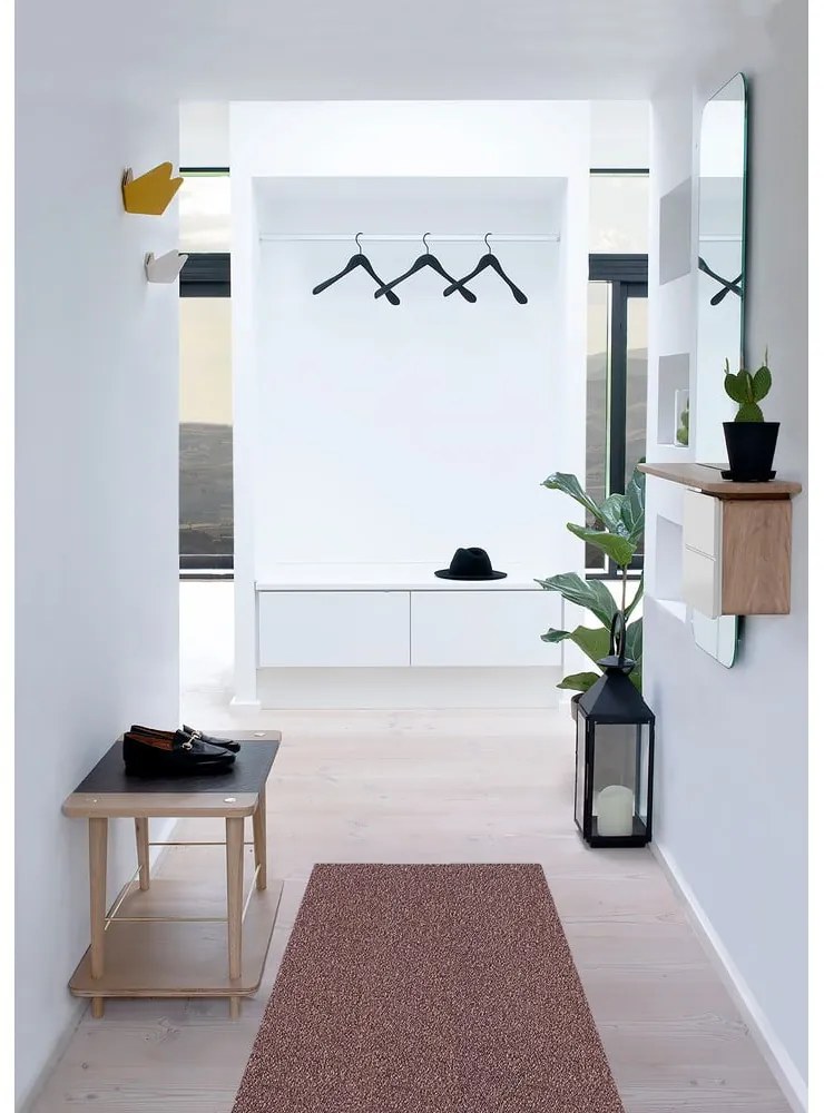 Fehér-natúr színű előszoba bútor tölgyfa dekorral One More Look – UMAGE