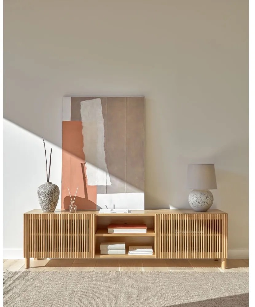Natúr színű TV-állvány tölgyfa dekorral 180x50 cm Beyla – Kave Home