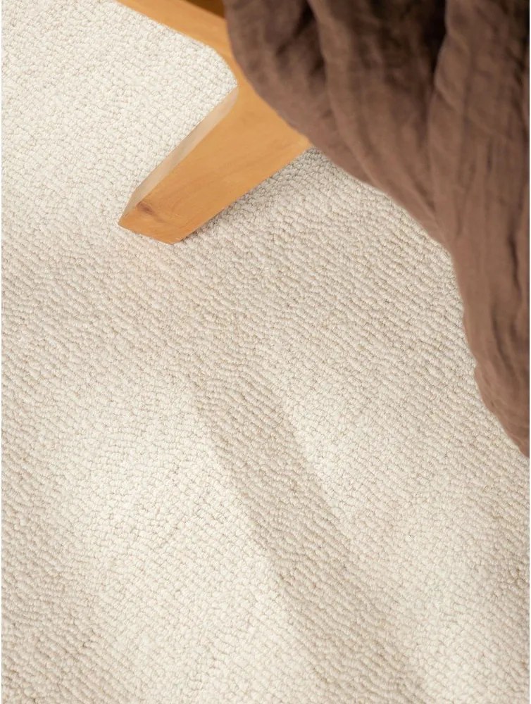 Krémszínű kézi szövésű gyapjú szőnyeg 200x290 cm Puristic Knots – Elle Decoration