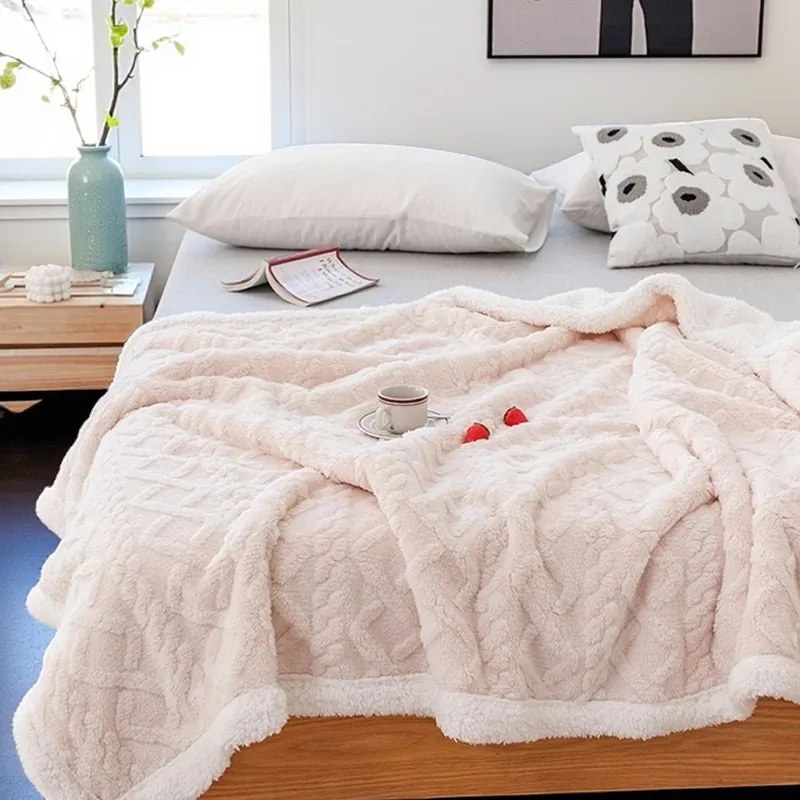 Meleg bárány takaró Homa KOBELA SKIN