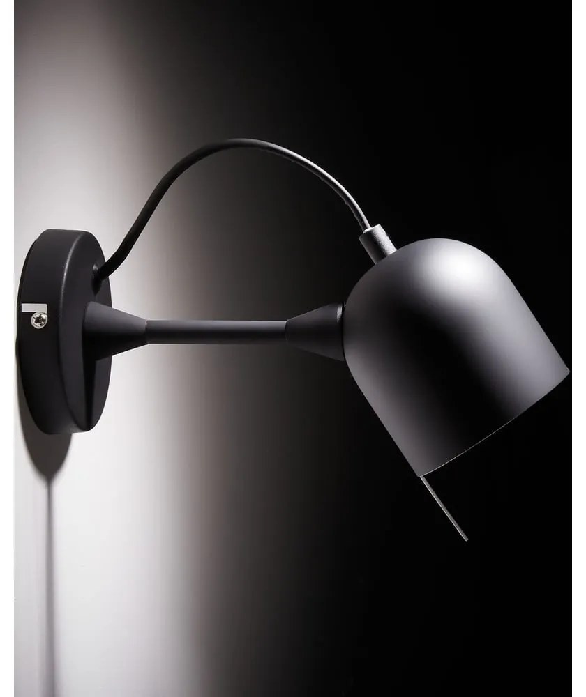 Fekete fali lámpa Lucilla – Kave Home