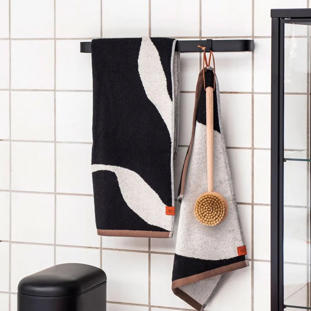 Fekete-fehér bio pamut fürdőlepedő 70x133 cm Nova Arte – Mette Ditmer Denmark