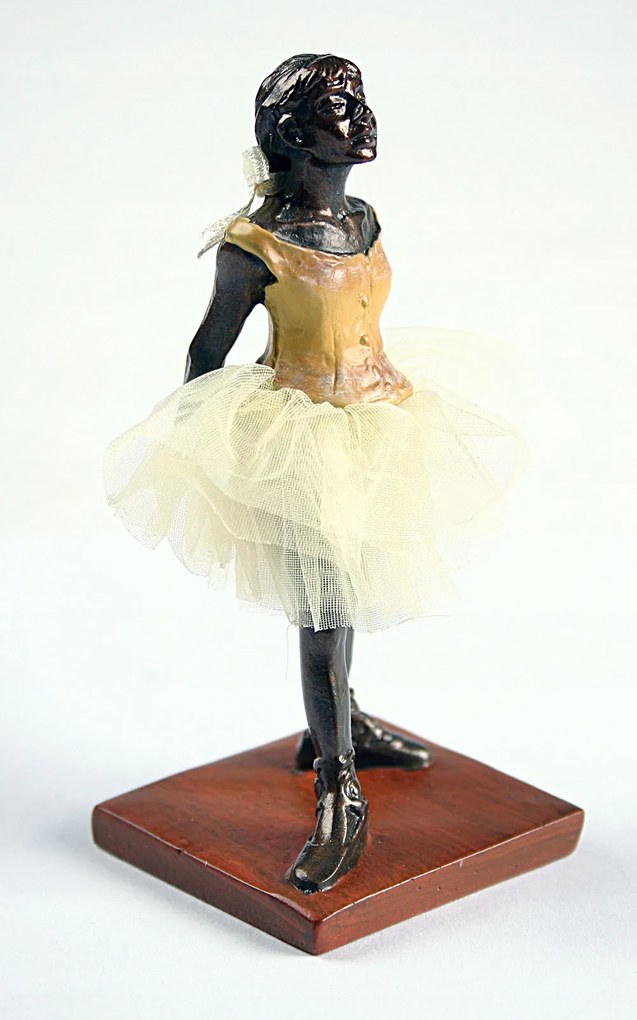 Parastone Figura 14 éves táncosnő Edgar Degas 20,5 cm