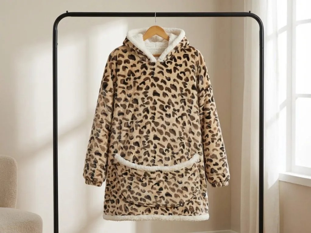 báránybunda hatású kapucnis, ujjas pléd LEOPÁRD, krémszínű