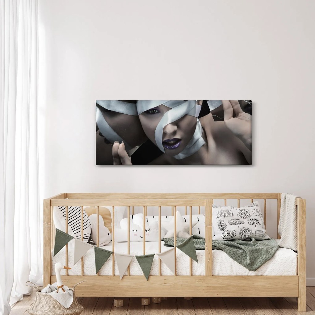 Egy nő szalaggal (120x50 cm)