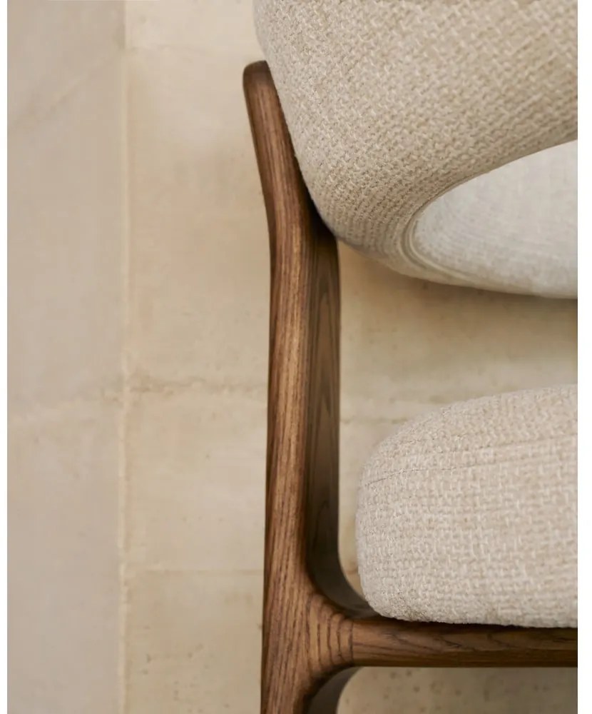 Barna-bézs kőrisfa karfás étkezőfotel Granite – Kave Home