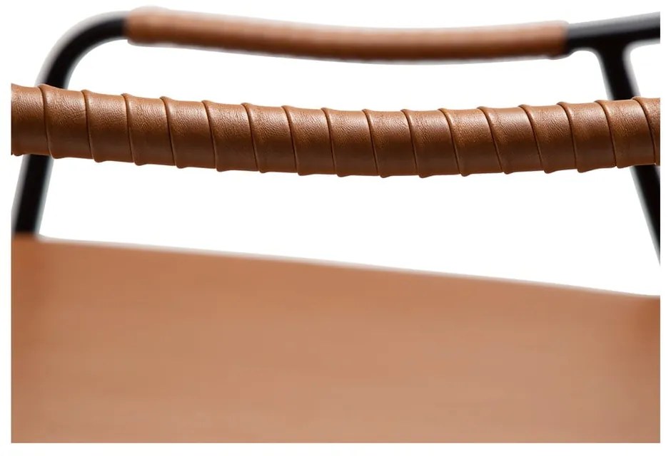 Barna bőrutánzat fotel Boto – DAN-FORM Denmark