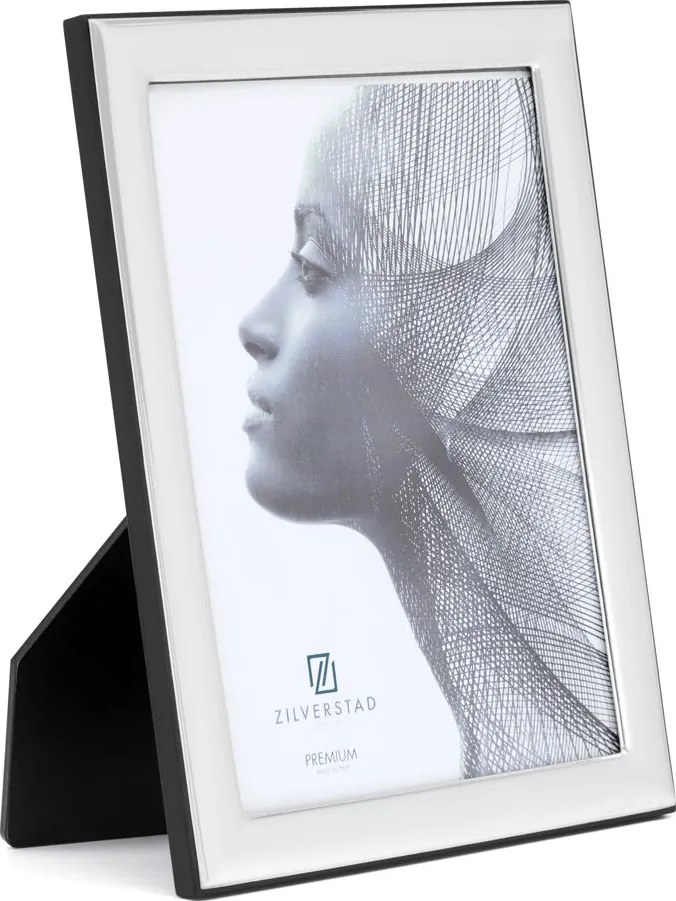 Klasszikus képkeret ezüstözött fa hátlap díszítéssel 13x18 cm