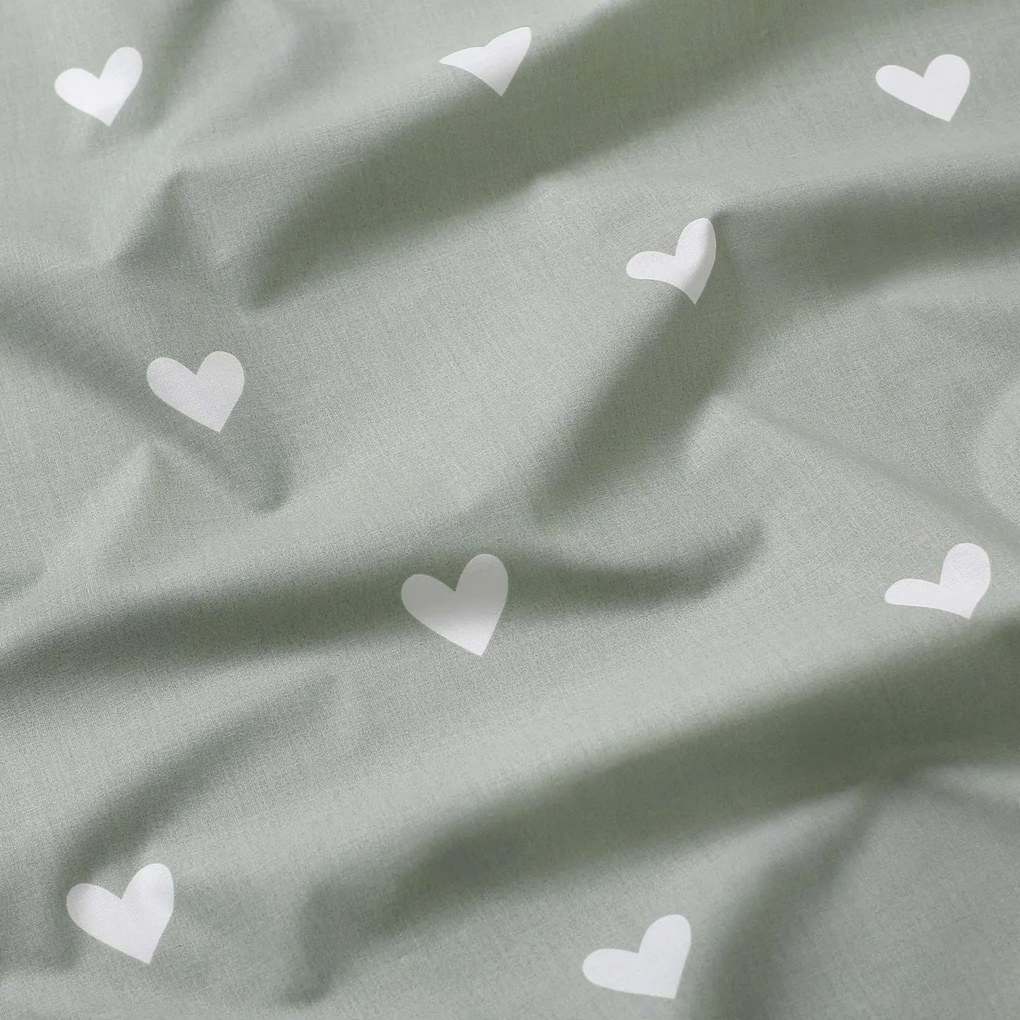 Goldea pamut gumis lepedő - szívecskék, zsálya színű alapon 180 x 200 cm