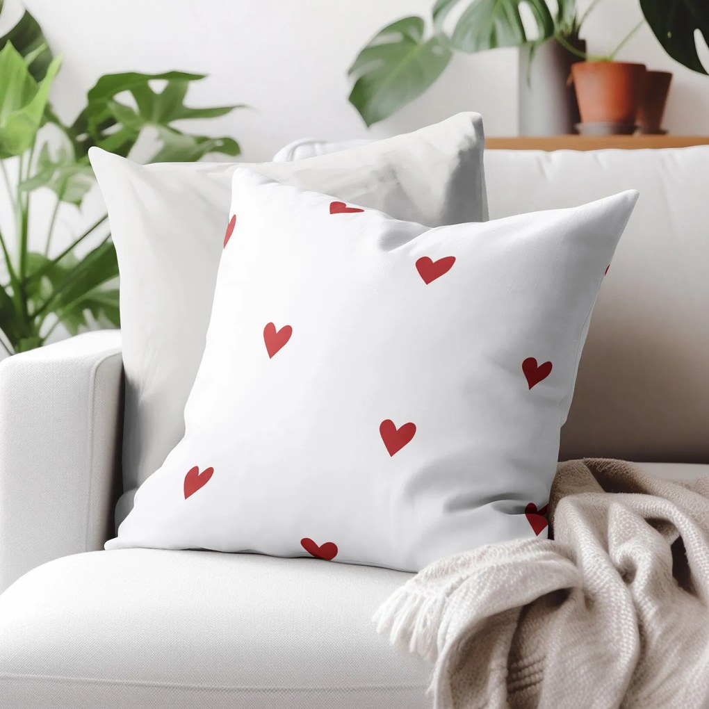 Goldea pamut párnahuzat - piros szívecskék, fehér alapon 40 x 40 cm