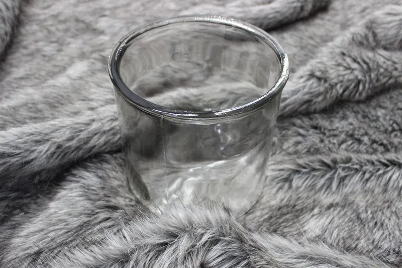 Átlátszó henger alakú üvegváza 18cm