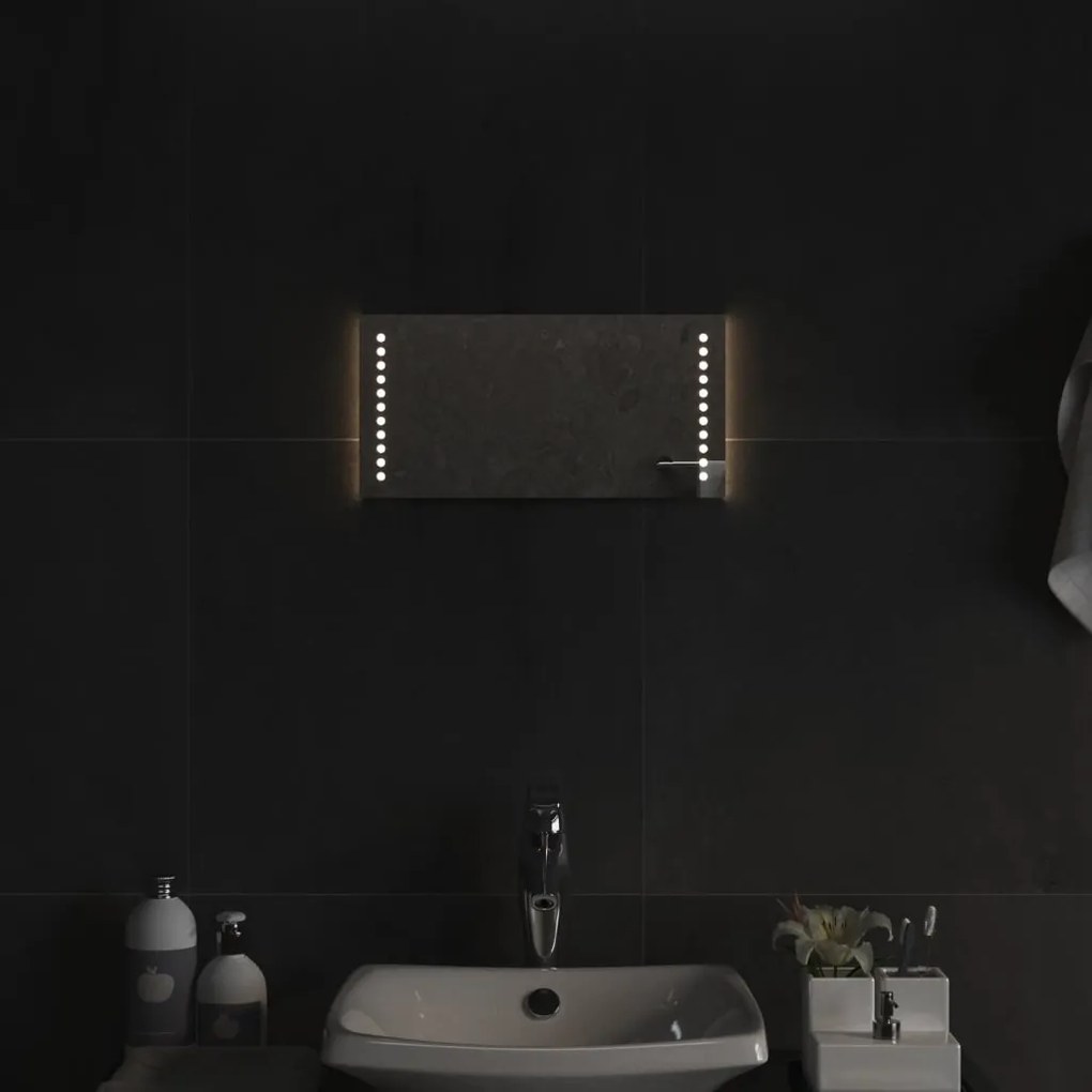 LED-es fürdőszobatükör 20x40 cm