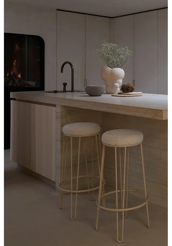 Krémszínű kárpitozott bárszék (ülésmagasság 73 cm) Alice – Light &amp; Living